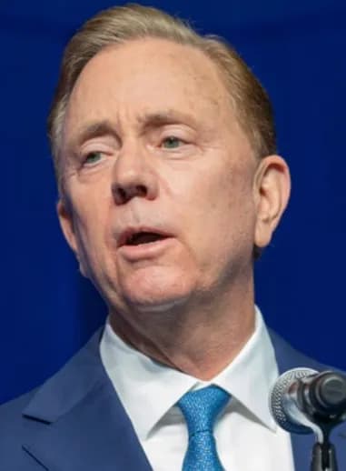 Governor Ned Lamont (D-CT), delivering remarks during his re-inauguration ceremony.