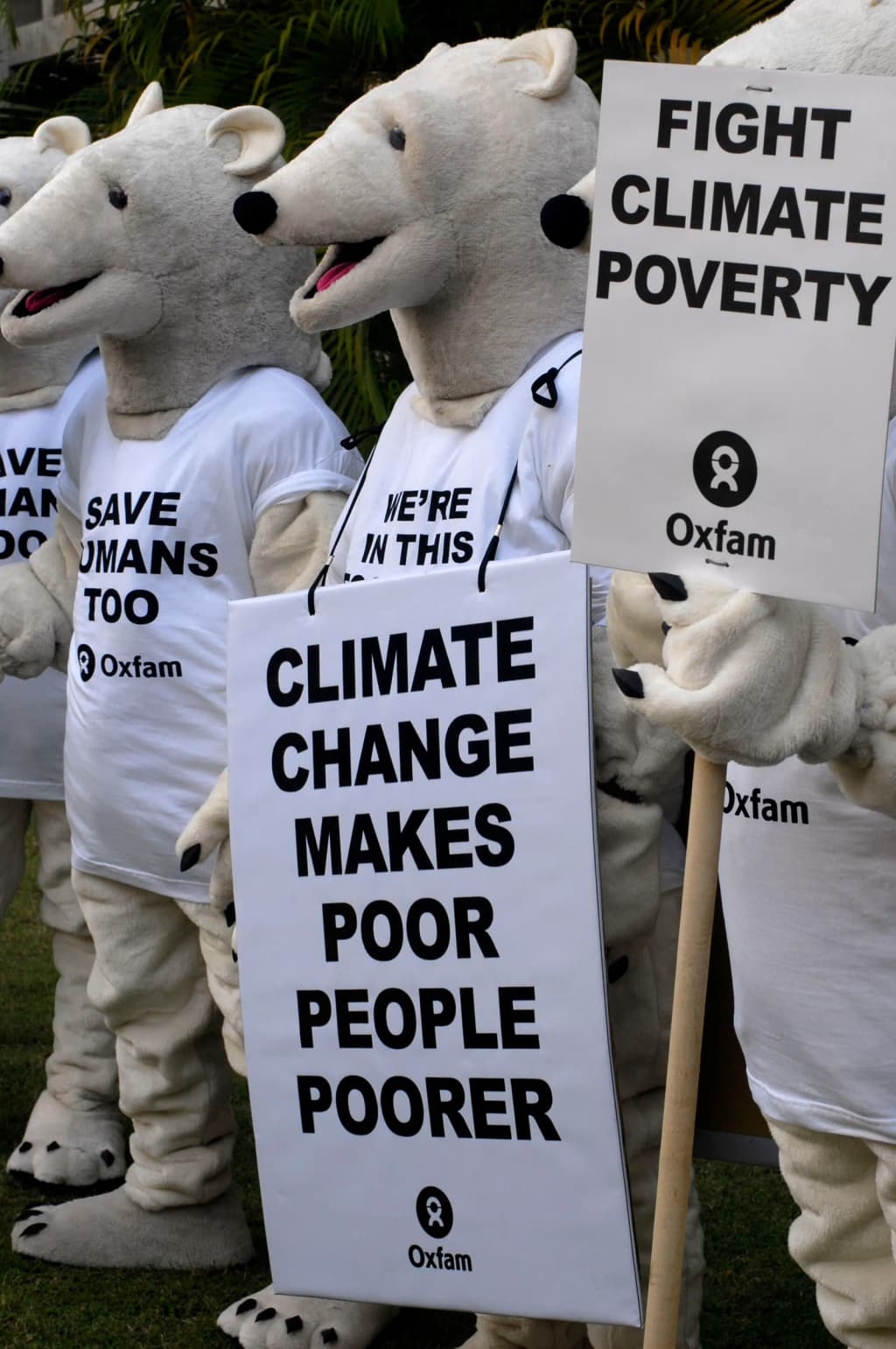 Demonstration against impoverishment due to climate change. Photo: Ng Swan Ti, oxfaminternational.wordpress.com .