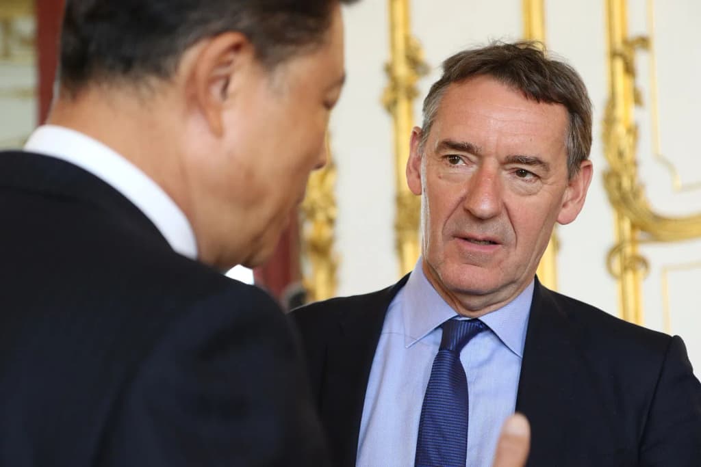 Lord Jim O’Neill at a briefing for UK based Heads of Missions on the Review on Antimicrobial Resistance, 19 May 2016.