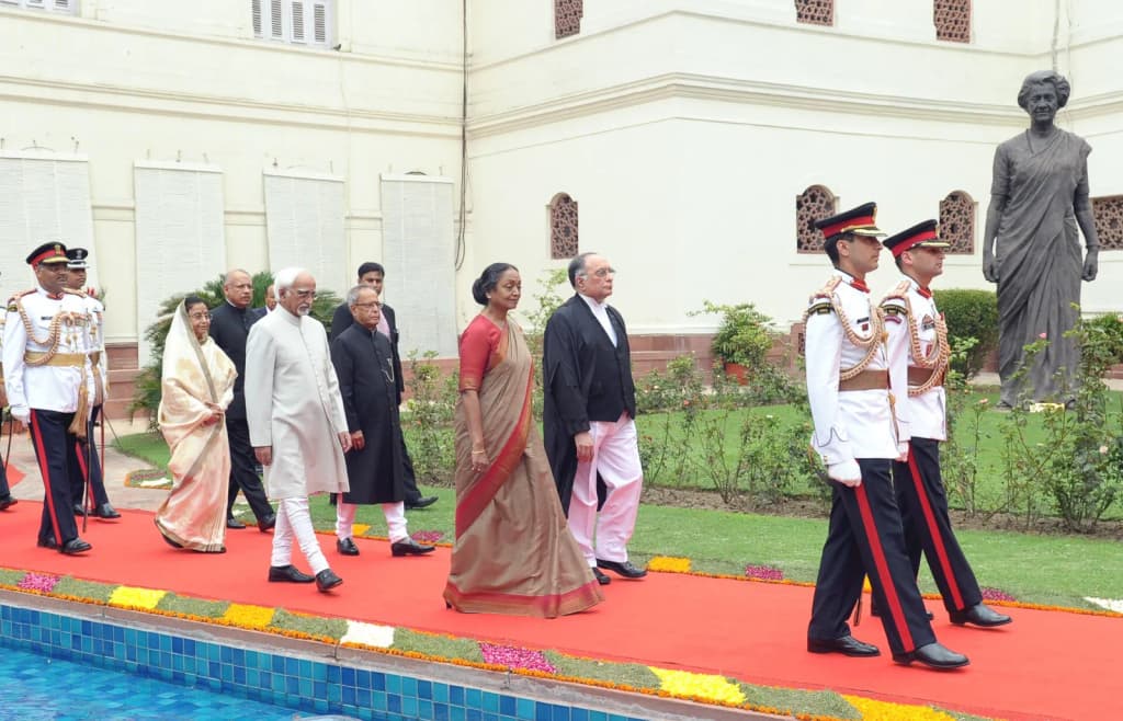 The President, Smt. Pratibha Devisingh Patil, the President-elect, Shri Pranab Mukherjee, the Vice President, Shri Mohd. Hamid Ansari, the Speaker, Lok Sabha, S