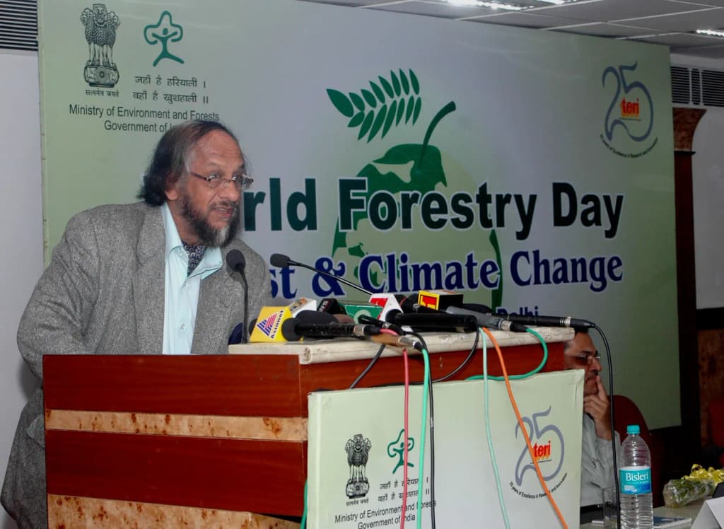 The Director-General, TERI & Chairman of the Intergovernmental Panel on Climate Change, Dr. R. K Pachauri addressing at the celebration of World Forestry Day, o