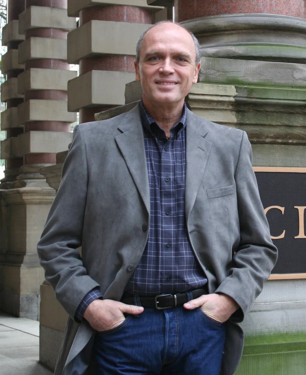 Official Photo of Portland City Commissioner Randy Leonard. Leonard previously served in the Oregon State Senate.