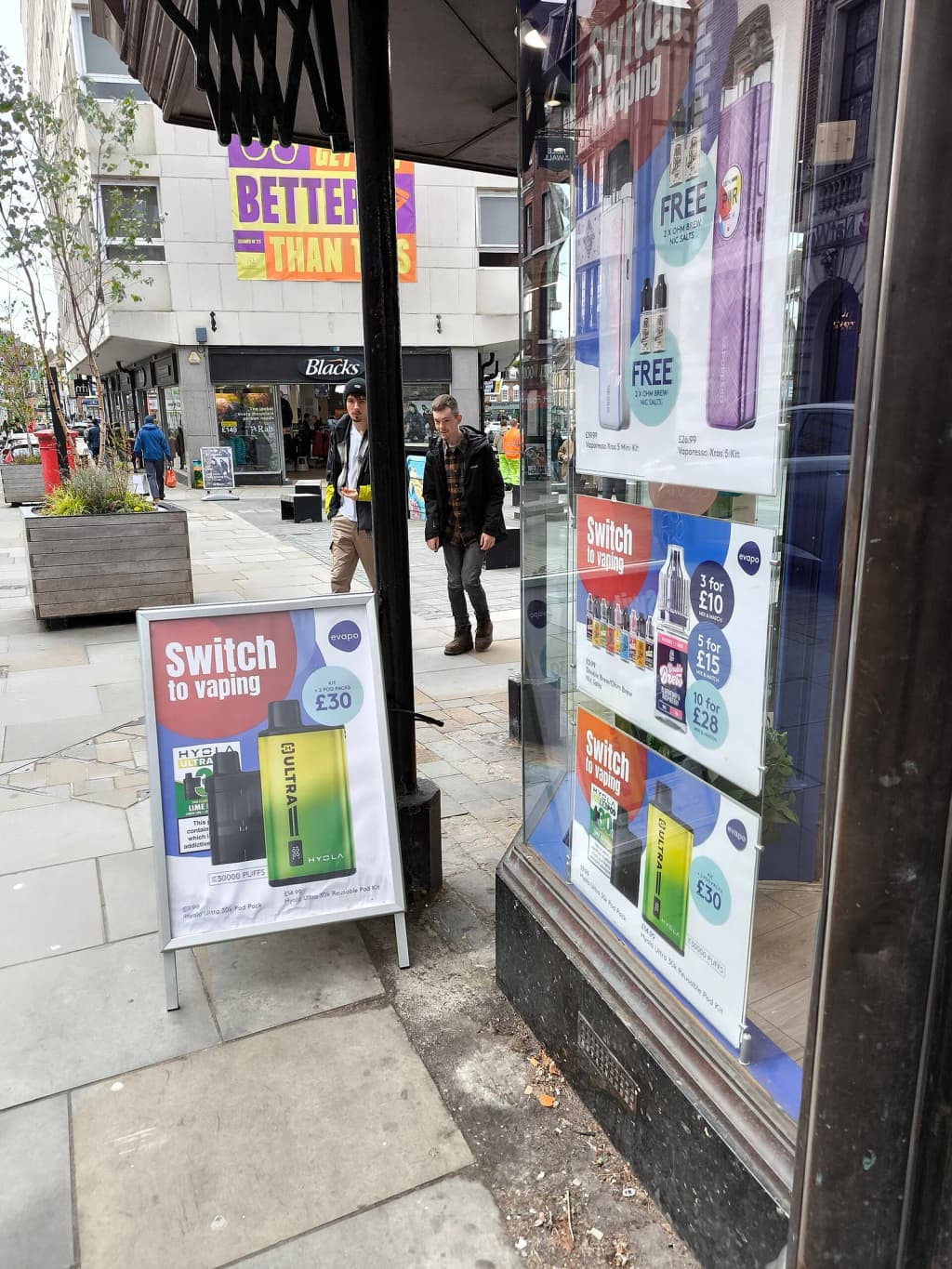 High street vape shop in the UK