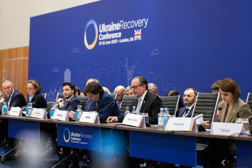 Am 21. Juni 2023 nahm Außenminister Alexander Schallenberg an der "Ukraine Recovery Conference" in London teil. BMEIA/Gruber