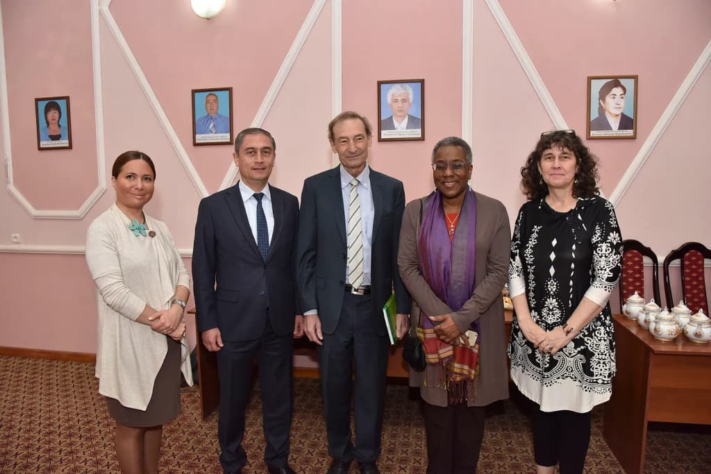 On April 11 at 11:00, representatives from the Ministry of Health, the Centers for Disease Control (CDC), the U.S. Embassy in Tashkent, along with other interna