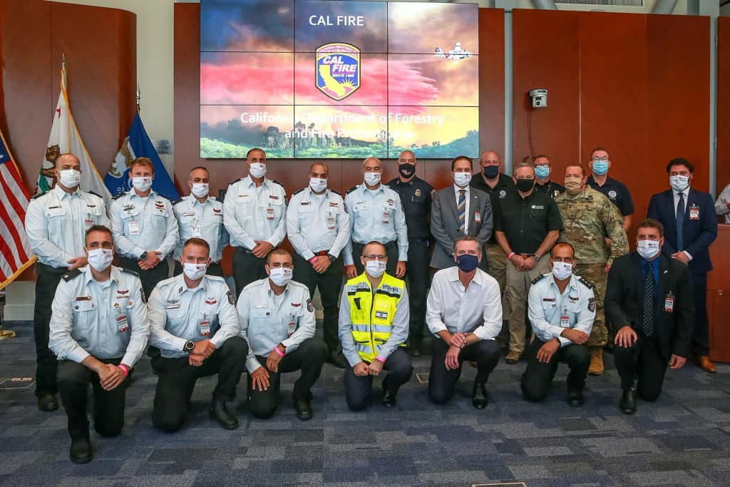 California's mutual aid is coming from across the United States and across the globe. Today, Governor @GavinNewsom and @CalOES_Dir thanked the team of 10 Israel