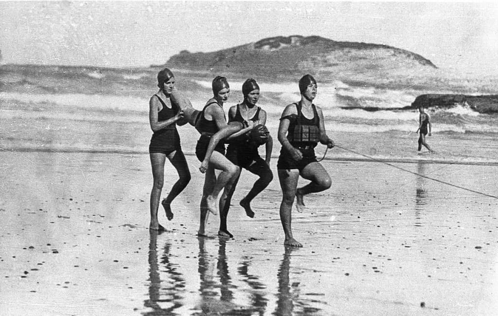 Format: Gelatin silver photonegative Notes: Coffs Harbour, the first fully equipped women’s surf life saving competition team in the world, 1931 / photographed