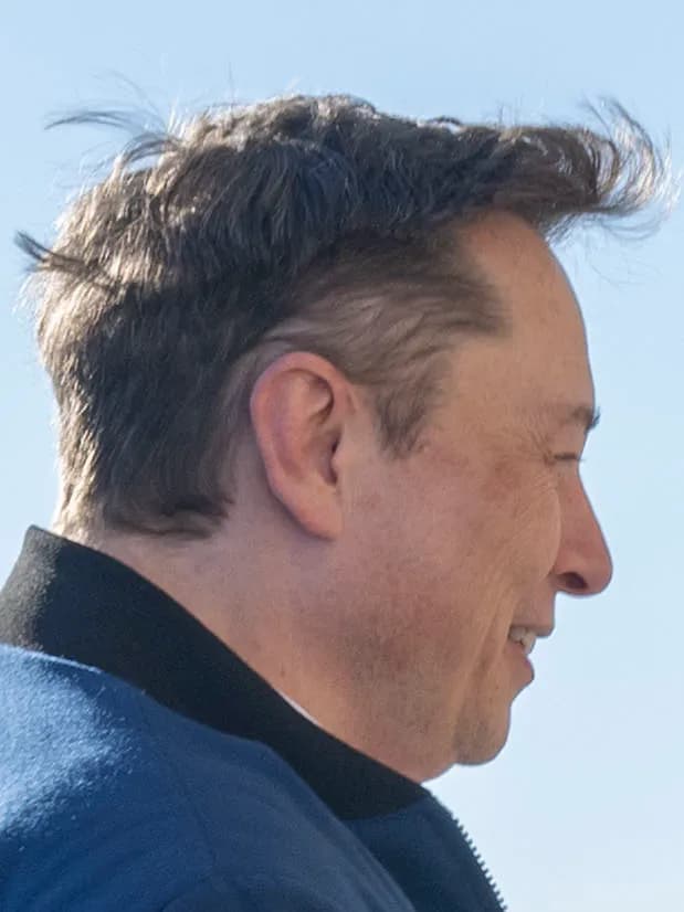 Elon Musk is greeted as a visitor at the Pentagon, Washington, D.C., March 21, 2025. (DOD photo by U.S. Air Force Senior Airman Madelyn Keech)
