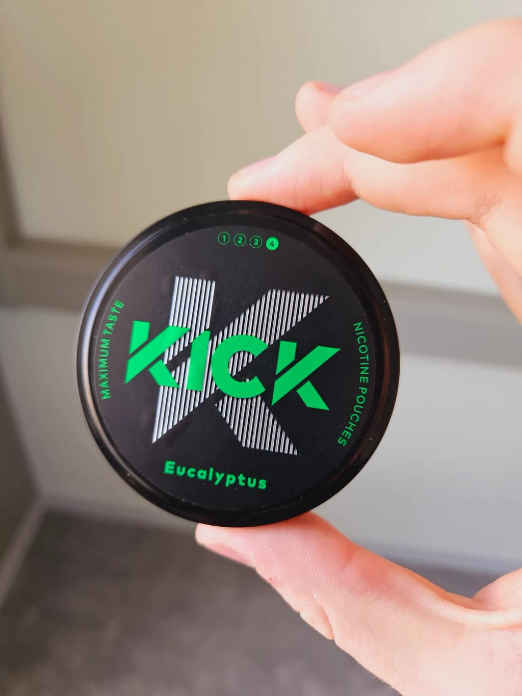 Kick nicotine pouches