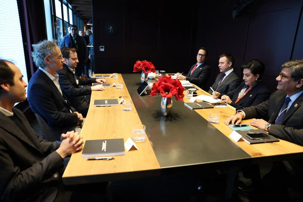 Davos (Suiza), 21 de enero de 2026.- El presidente de la República, Daniel Noboa, mantuvo una reunión de trabajo con Alex Karp, CEO de Palantir. En Ecuador, est