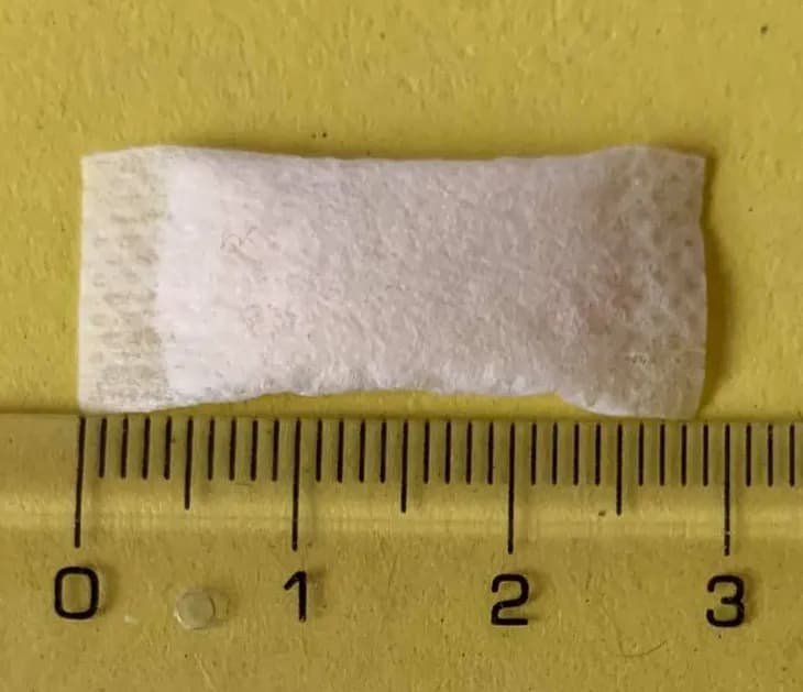 Velo Mini nicotine pouch size (in centimetres)
