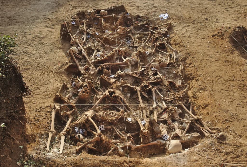 One of the mass graves discovered in an excavation from July–August of 2014 at Estépar ( Burgos ). Dating from the start of the Spanish Civil War , the grave co
